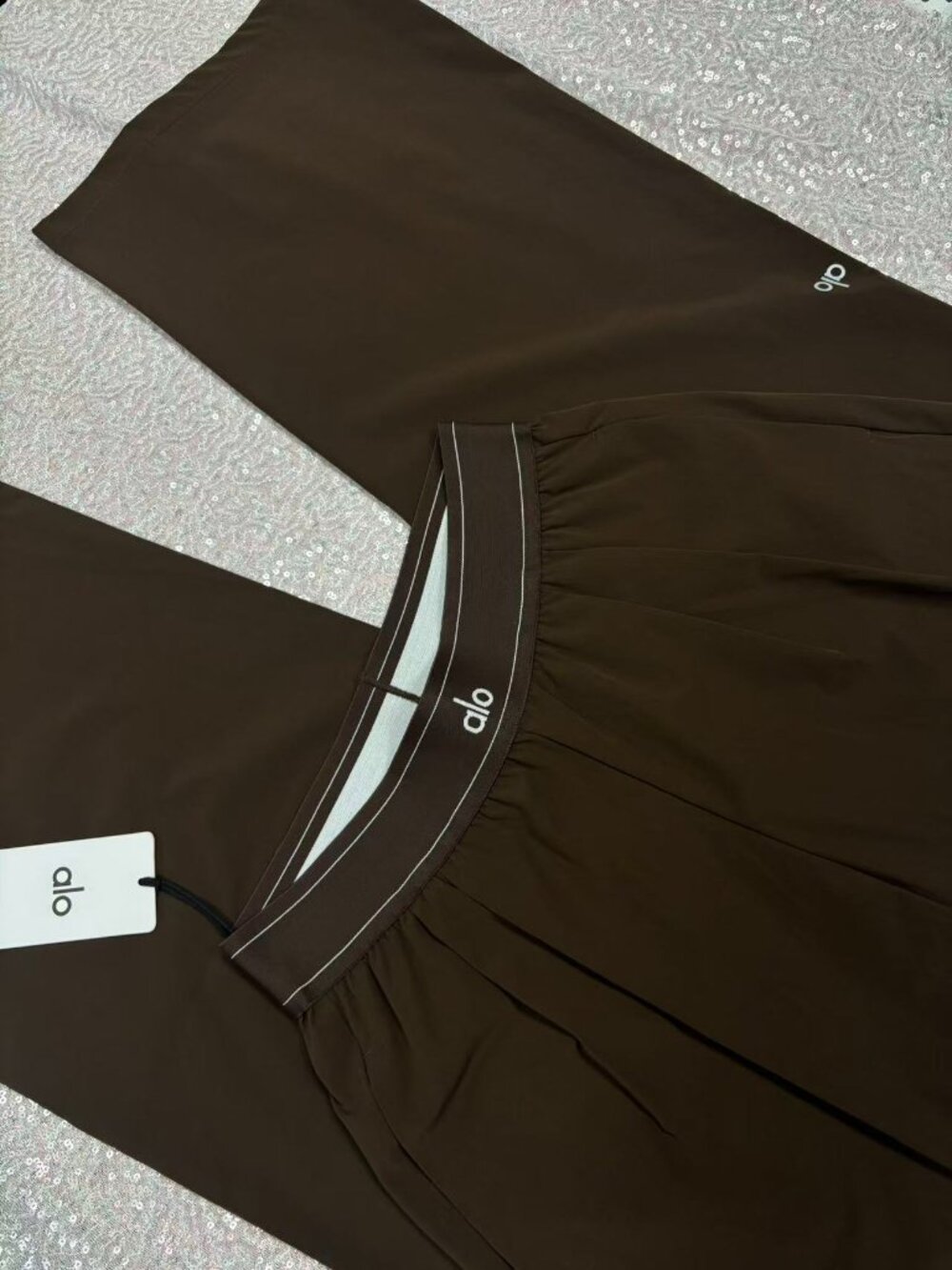 Alo Yoga Brown Suit Up Trouser Regular Straight Leg Pants with Elastic Waistband - Picture 3 of 9